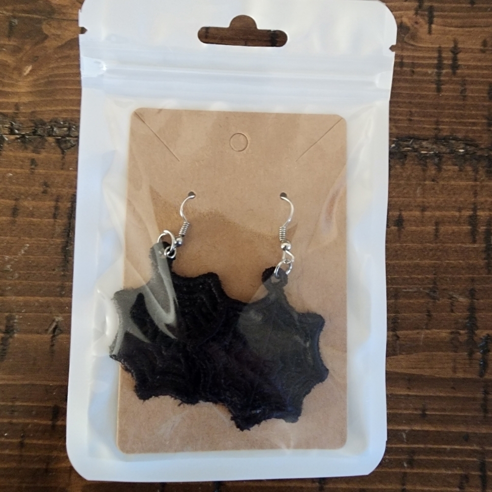 Black Lace Spider Web Earrings-Halloween Lace Hypoallergen Earrings - Picture 3 of 3